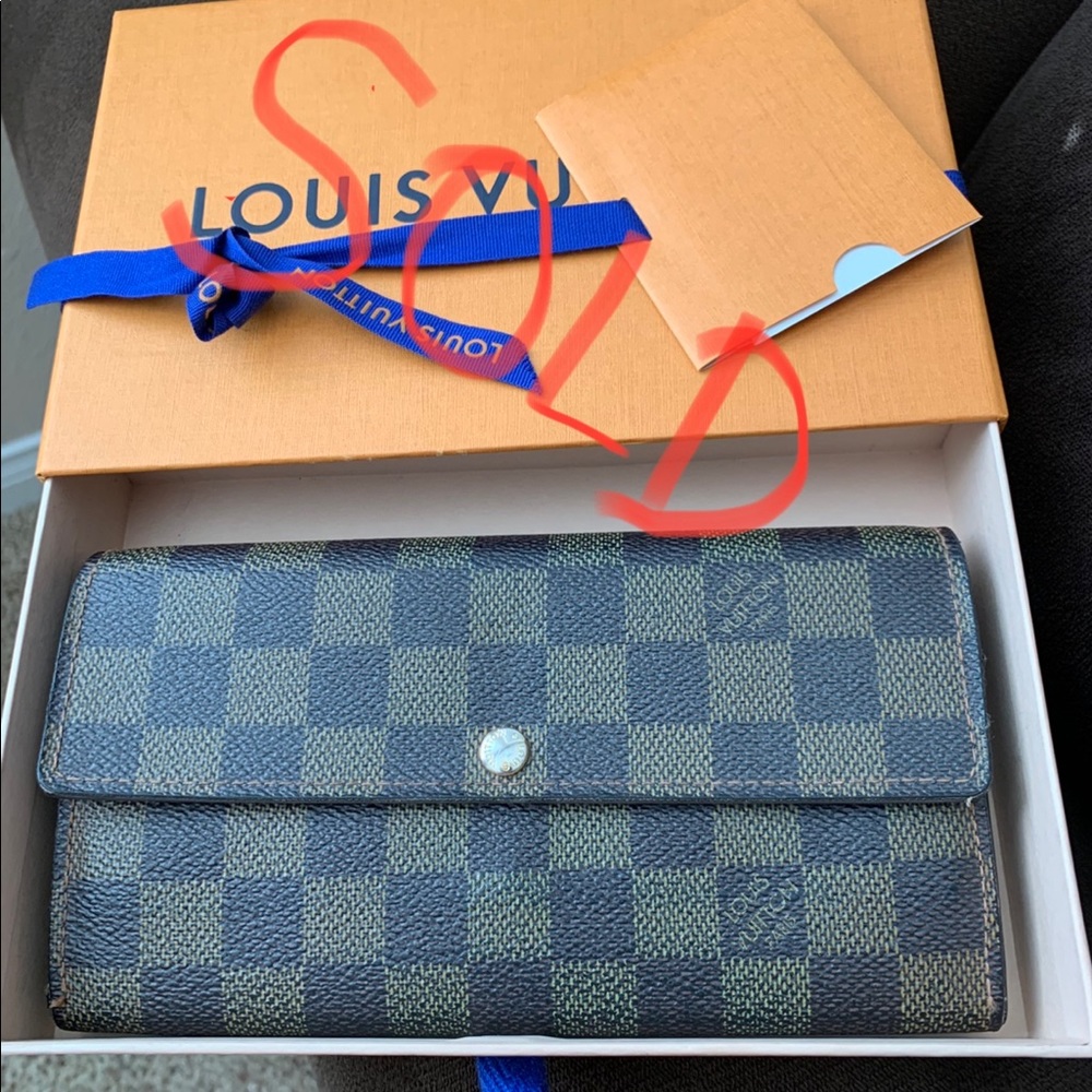 🛑SOLD Authentic Louis Vuitton Ebene Damier Long Wallet
